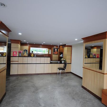 Phoonsab Hostel Phitsanulok Exterior photo